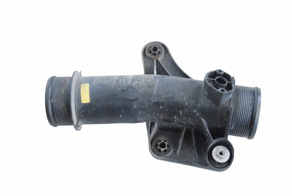 Wąż / rura intercoolera 8K0145673