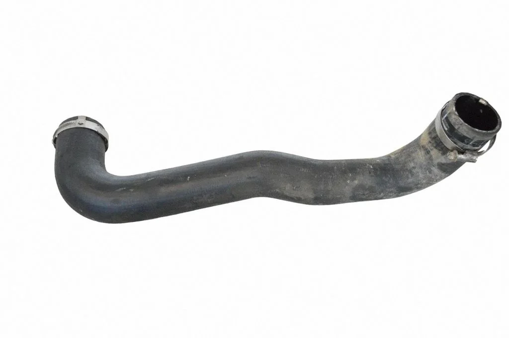 Intercooler hose/pipe CPLA9G738DC