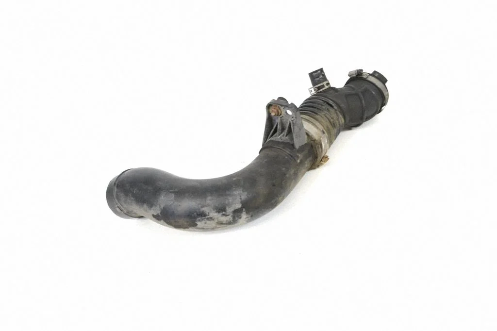Vahejahuti voolik (-ud)/ toru (-d) – Subaru Outback (2009-2014)