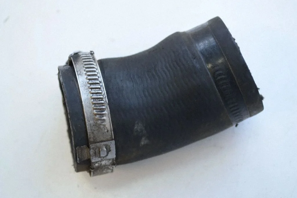 Intercooler hose/pipe 5N0145828D
