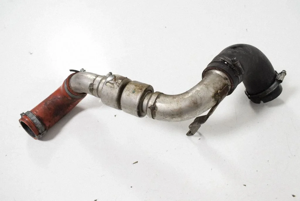 Intercooler hose/pipe – left