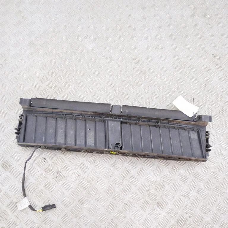 Radiatora gaisa novadītājs (-i) A2975001300