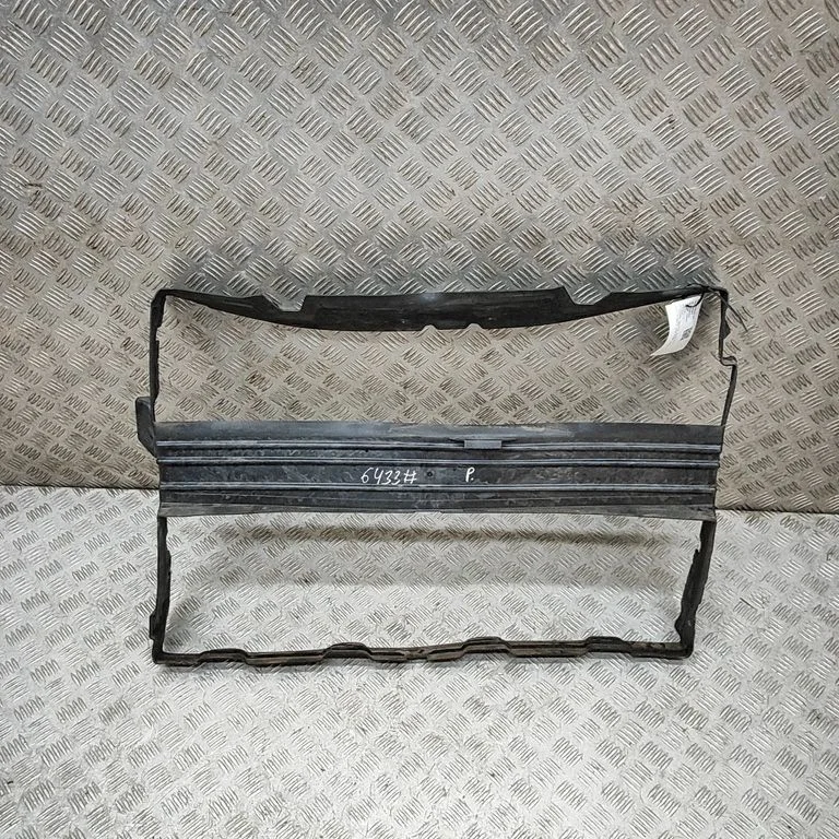 Kierownica powietrza chłodnicy K8D28A108A