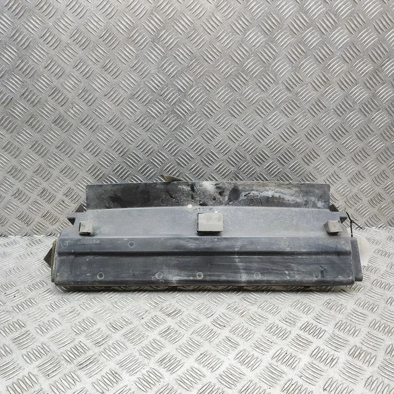 Radiatora gaisa novadītājs (-i) 5W938A095AF