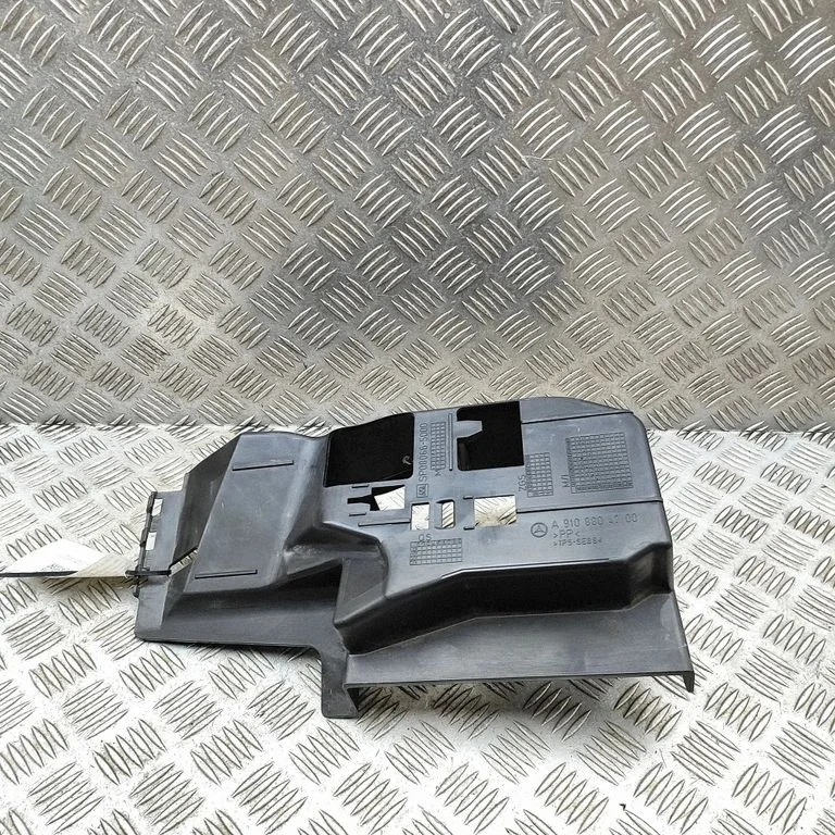 Kierownica powietrza chłodnicy A9108804700