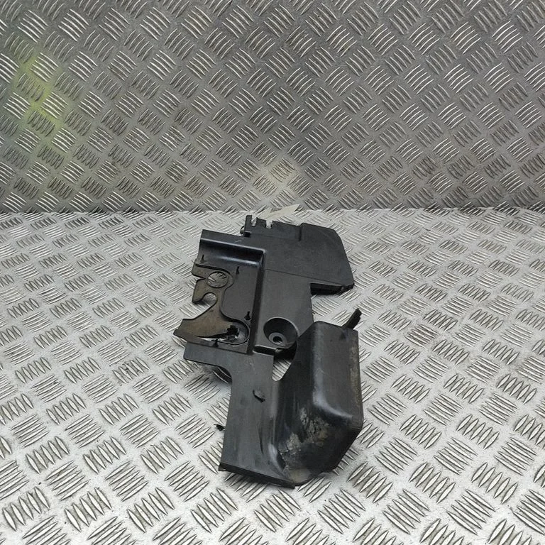 Intercooler air guide/duct channel 214684KJ0A