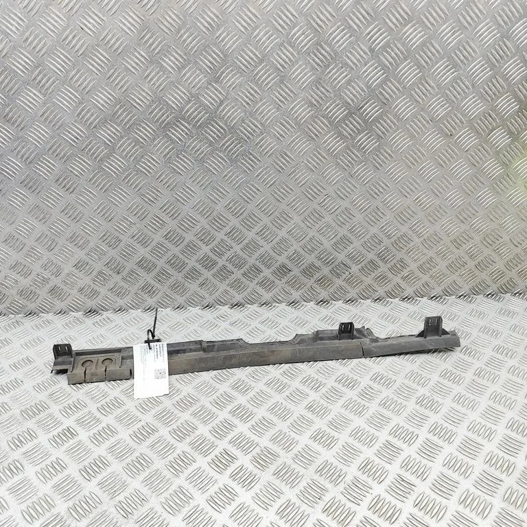 Kierownica powietrza chłodnicy 8R0121292B
