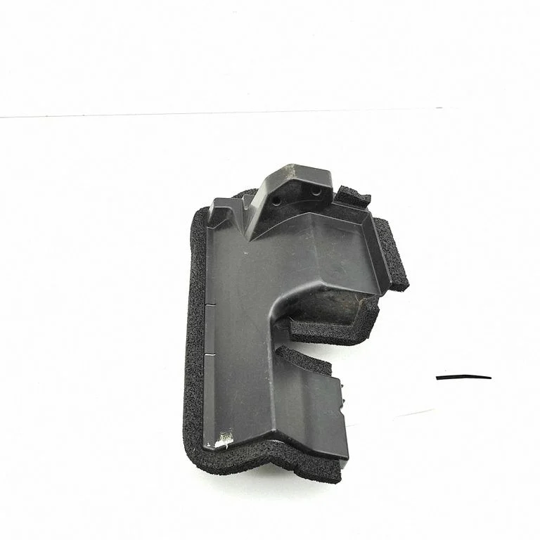 Intercooler air guide/duct channel 1659511010