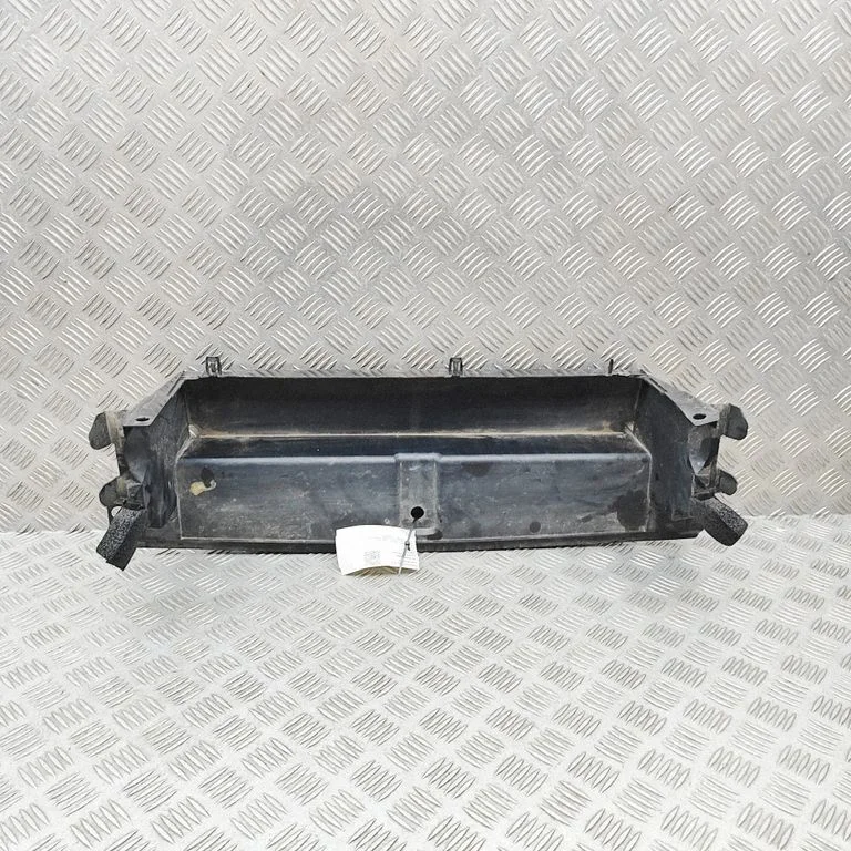 Radiatora gaisa novadītājs (-i) K61650A21