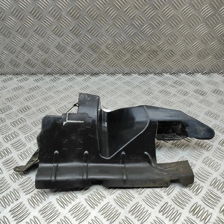 Intercooler air guide/duct channel GK21V8310BA