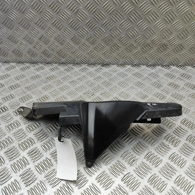 Intercooler air guide/duct channel GK21V8311AB