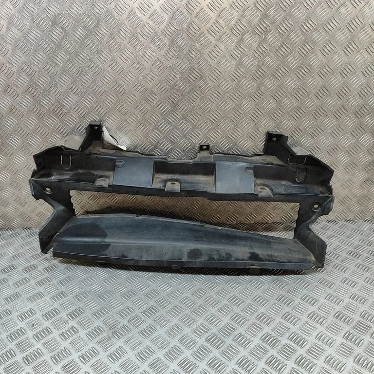 Intercooler air guide/duct channel T26950B