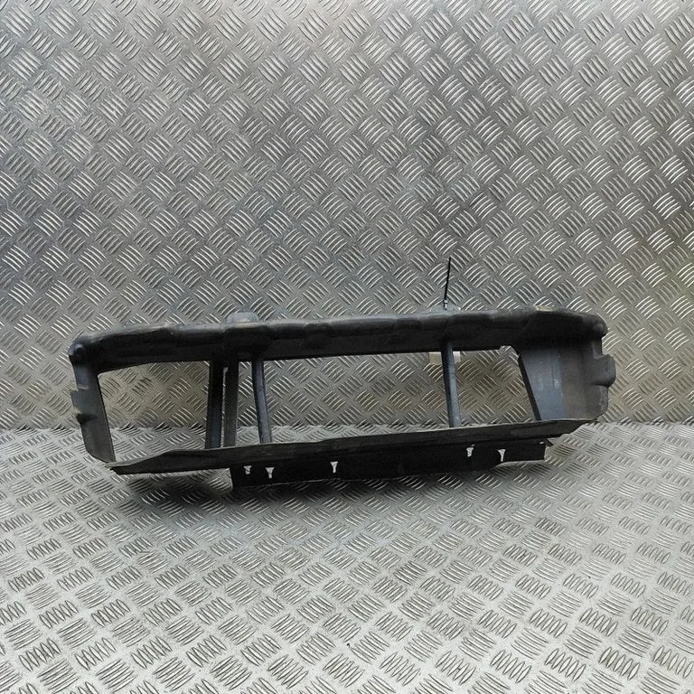 Radiatora gaisa novadītājs (-i) F1EB8314EA
