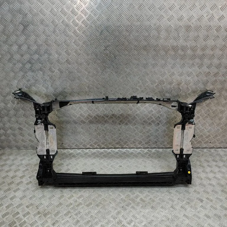 Radiatoru panelis 8B3805594
