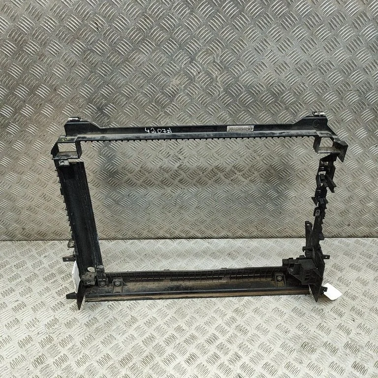 Radiatoru panelis HK838B588AE