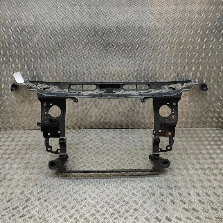 Radiaatori tugipaneel – Mercedes-Benz ML-klass W166 (2012-2017)