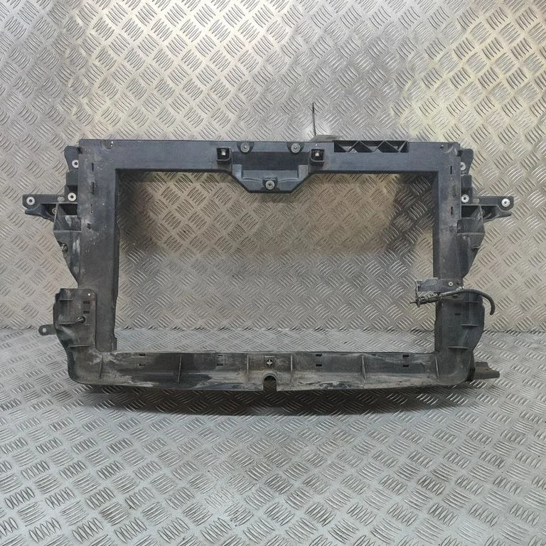Radiatoru panelis MN105057