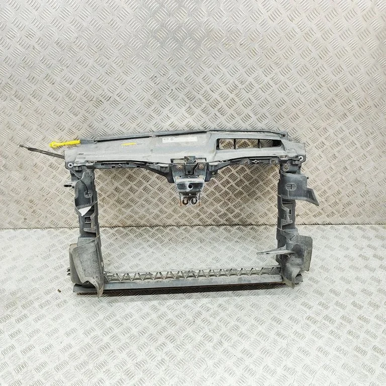 Radiatoru panelis 1K8805588B