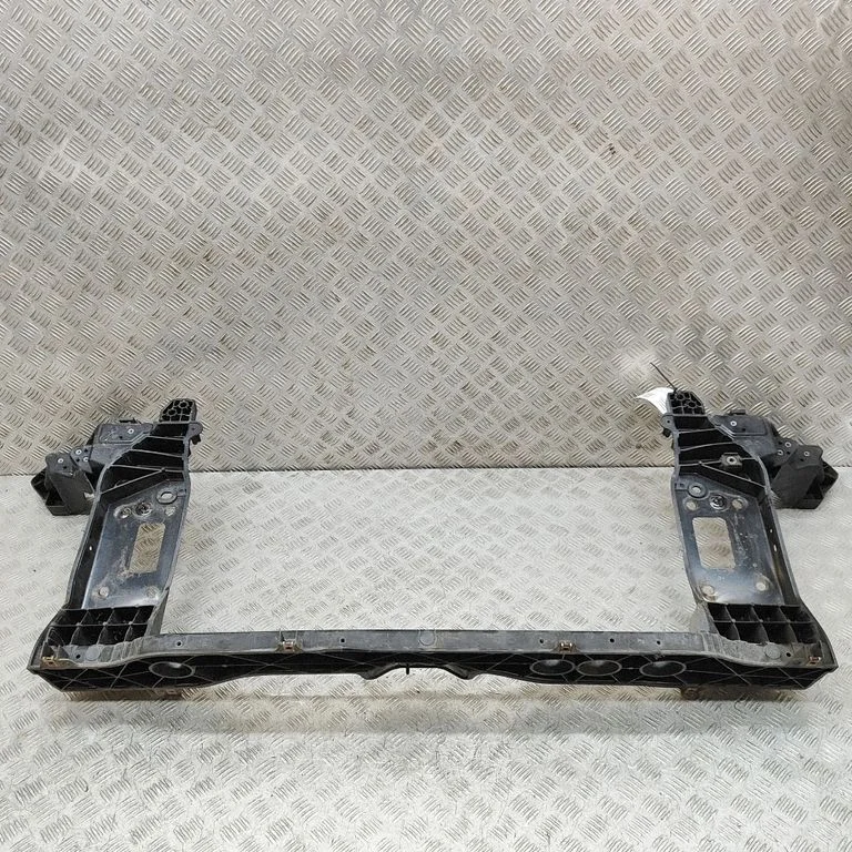 Radiatoru panelis 64101D7001