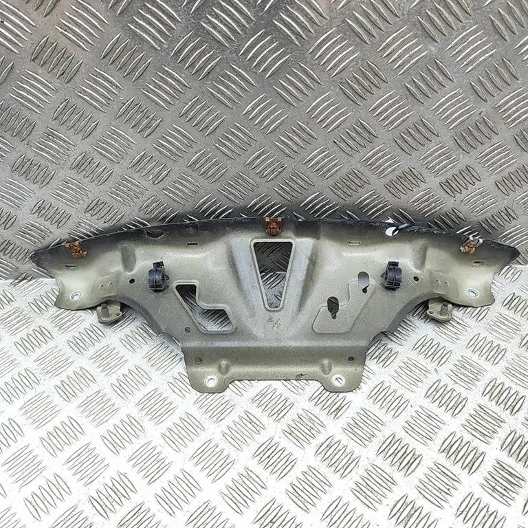 Radiatoru panelis 9P1806620