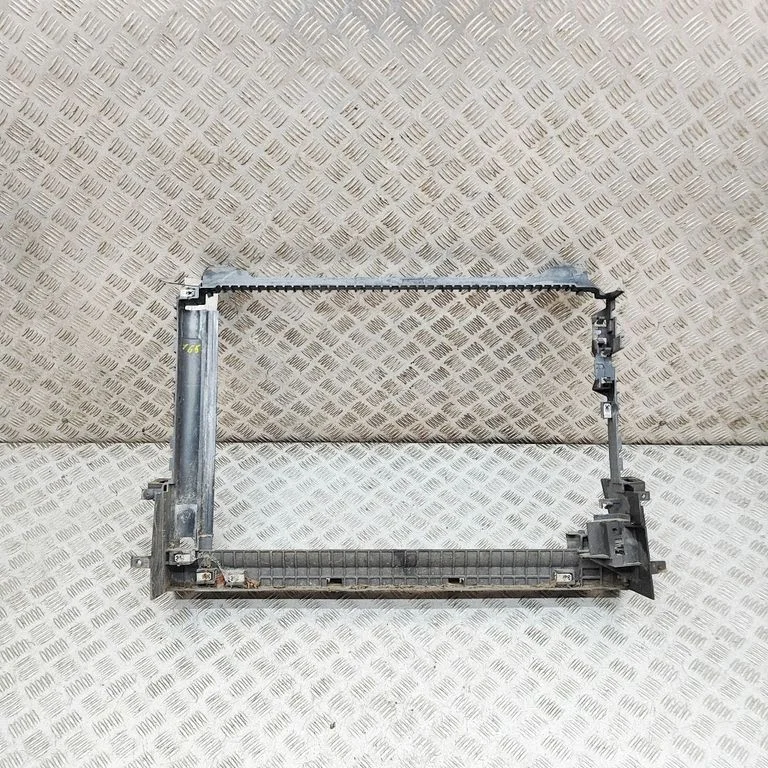 Radiatoru panelis GX738B588CF