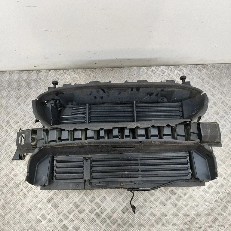 Radiatoru panelis L1TBS16E146A