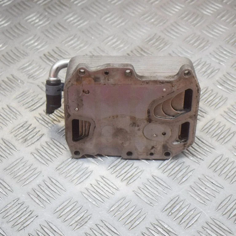 Transmisijas eļļas dzesētājs 059117015K