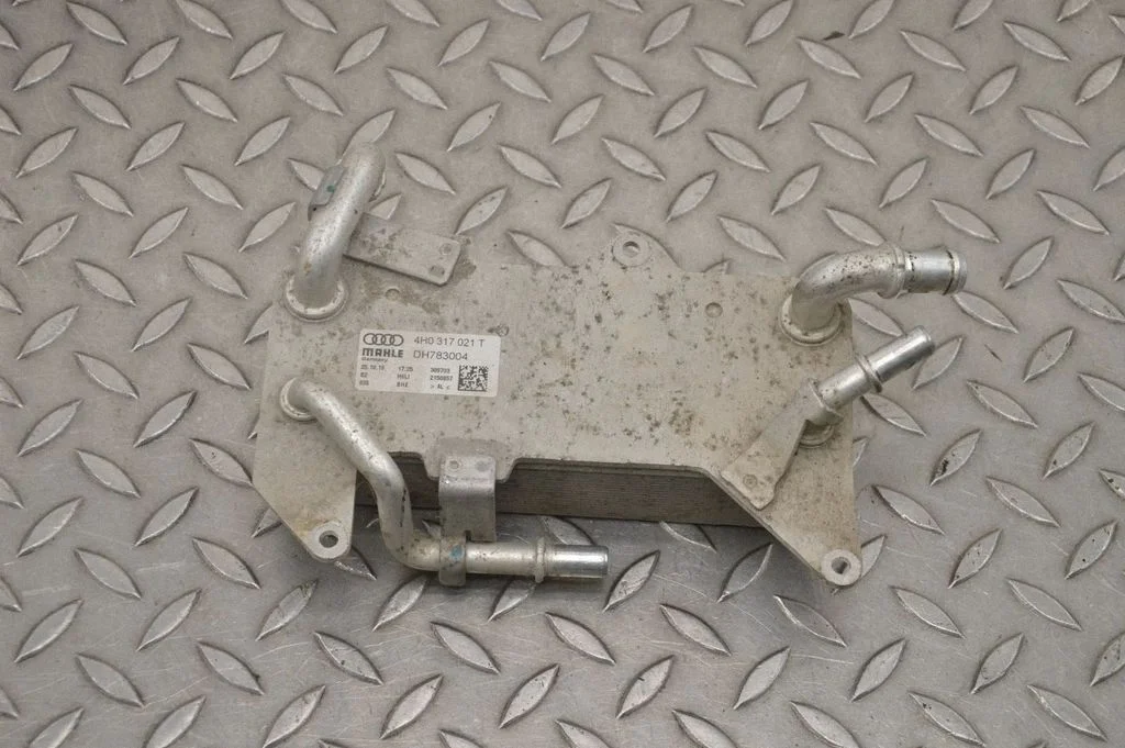 Transmisijas eļļas dzesētājs 4H0317021T