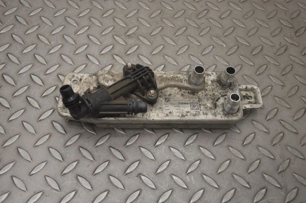 Gearbox / Transmission oil cooler CY310003 – BMW i8 (2014-)