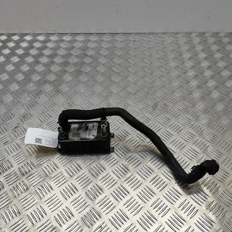 Mootoriõli radiaator – Jaguar XJ X351 (2009-2019)