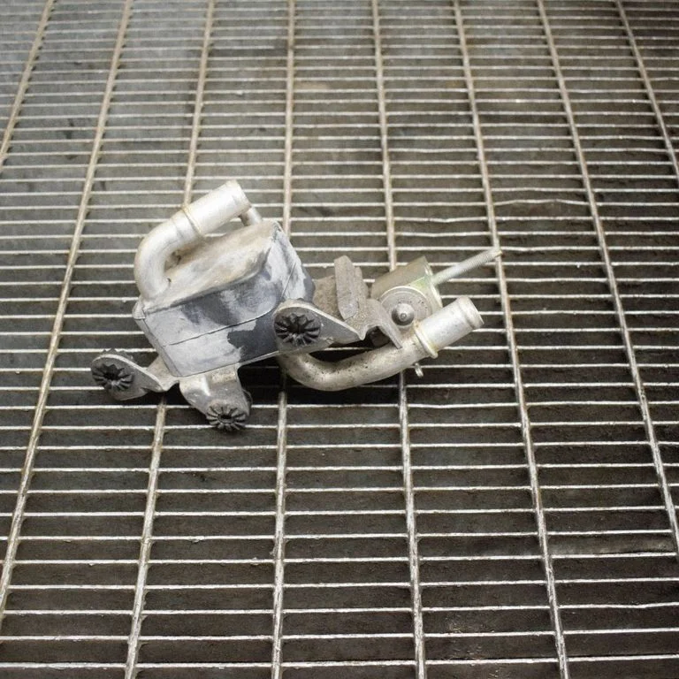 Motora eļļas radiators 25937422