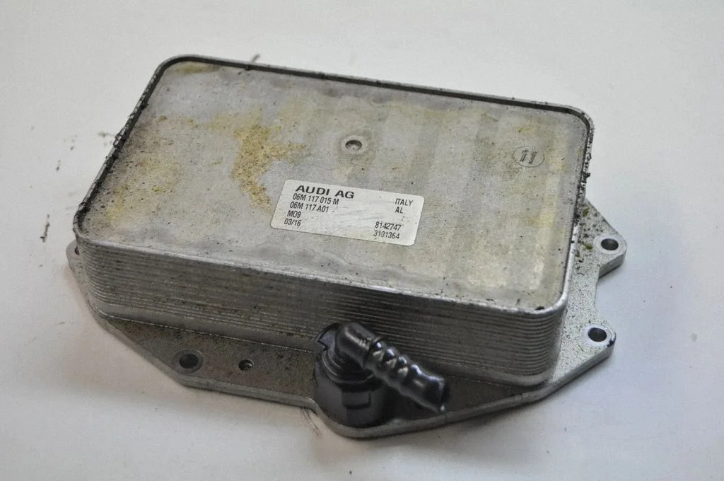 Engine oil radiator – Audi Q7 4M (2015-)