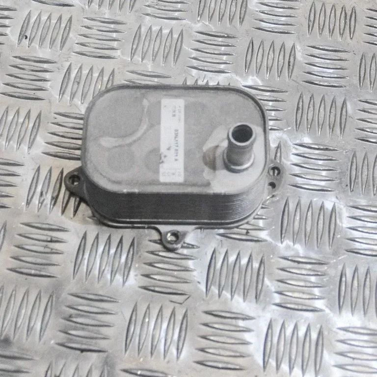 Mootoriõli radiaator – Audi Q5 SQ5 8R (2008-2017)