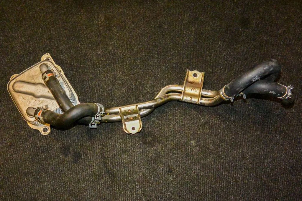 Motora eļļas radiators 36023725