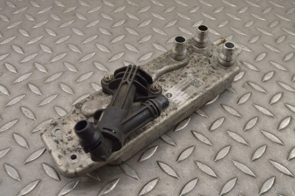 Motora eļļas radiators 7640834