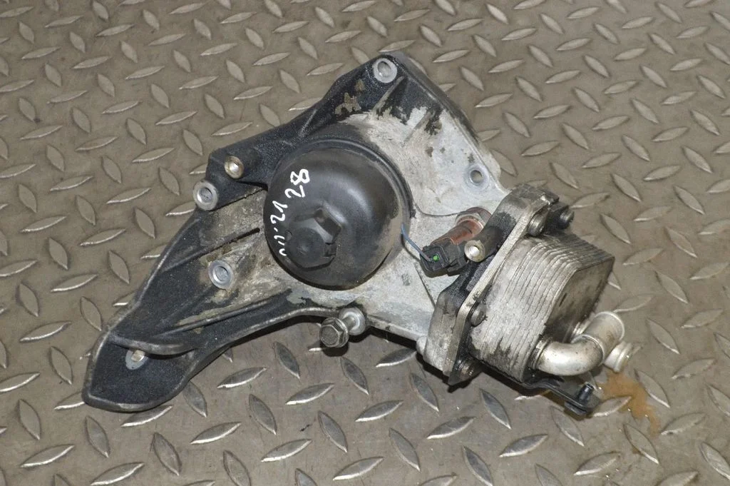 Motora eļļas radiators 9674749780