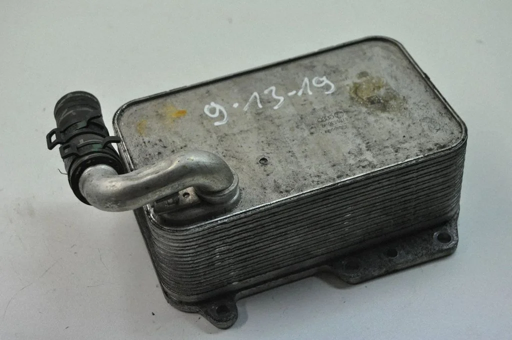 Engine oil radiator – Audi A7 S7 4G (2011-2017)