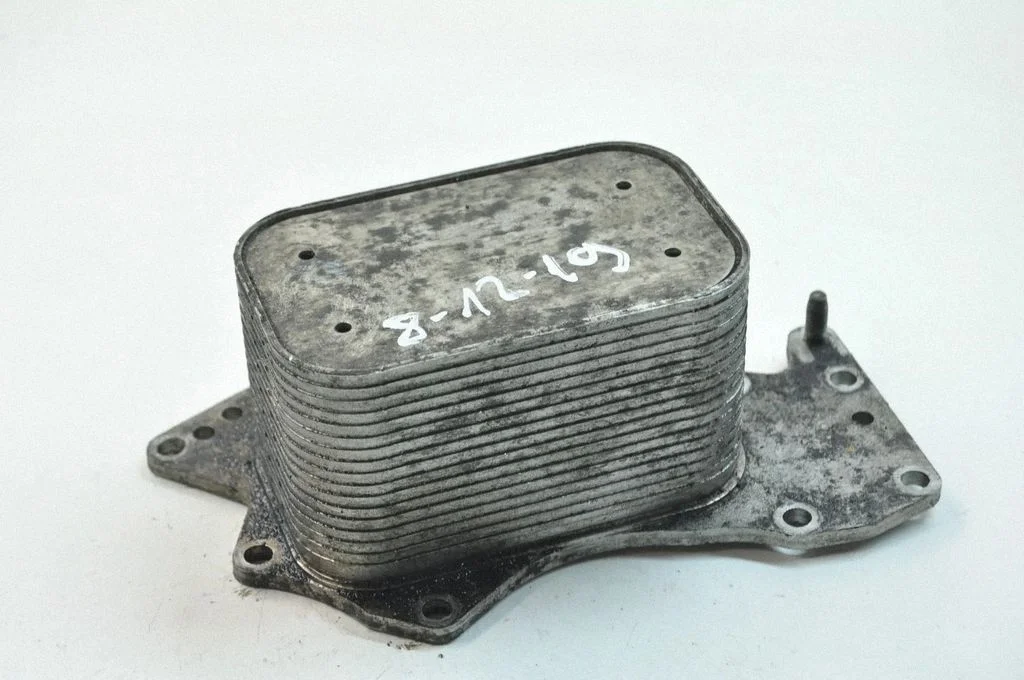 Motora eļļas radiators 059117021K