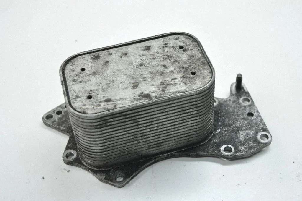 Motora eļļas radiators – Audi Q5 SQ5 8R (2008-2017)