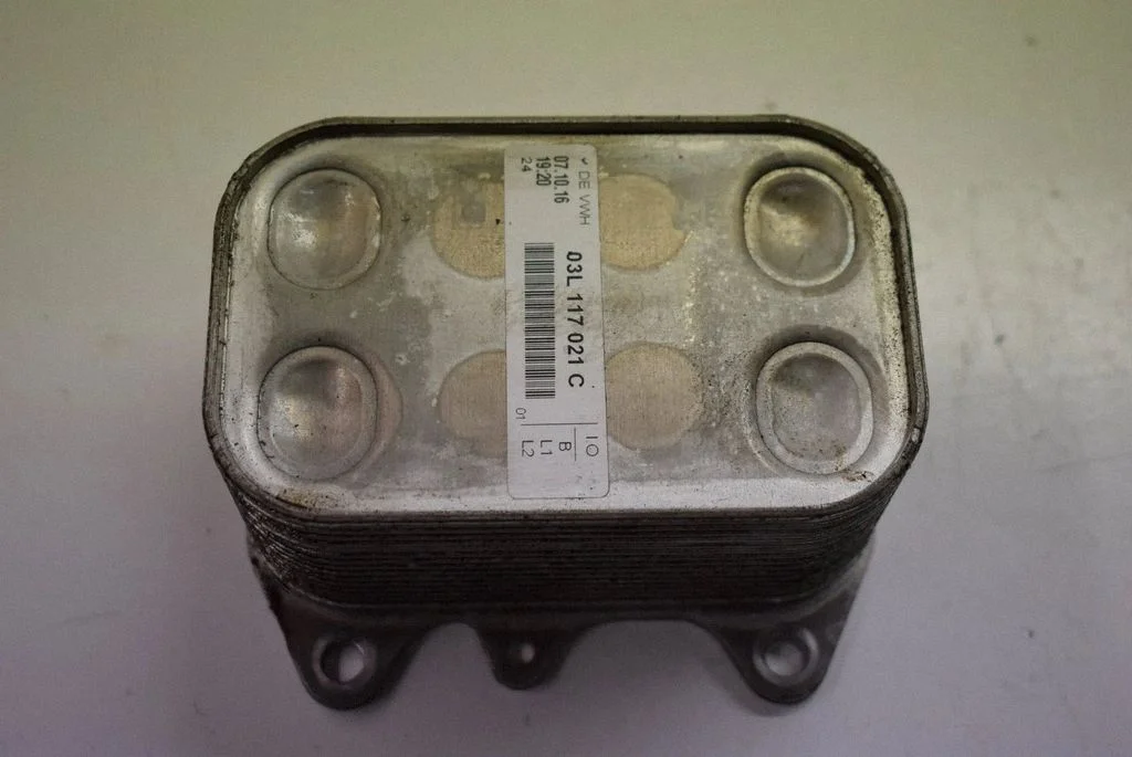 Engine oil radiator – Volkswagen Crafter (2006-2016)