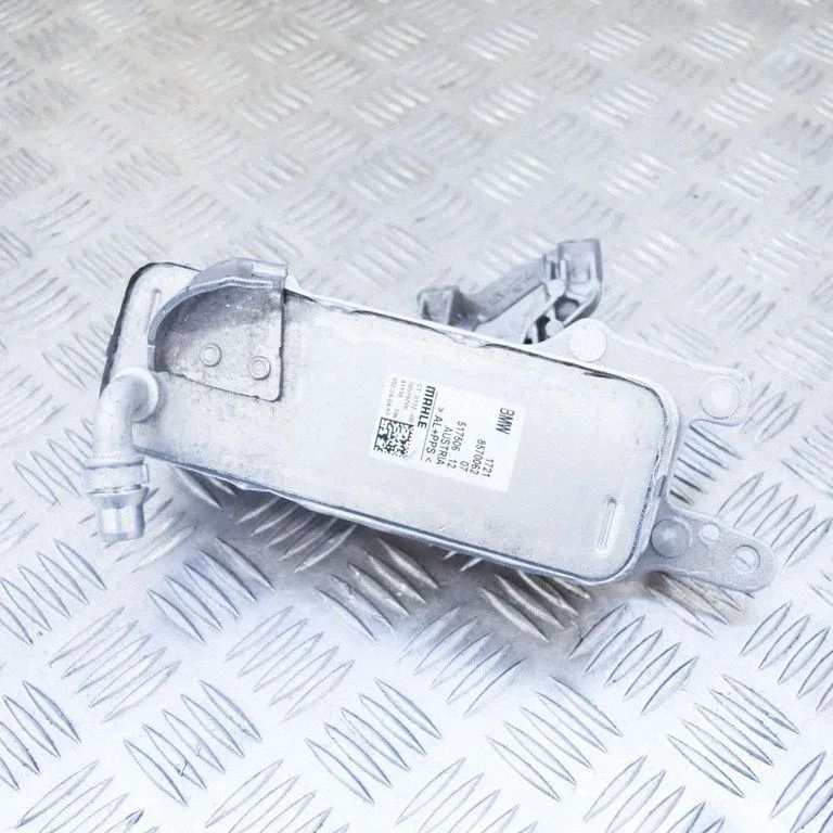 Motora eļļas radiators 51750612