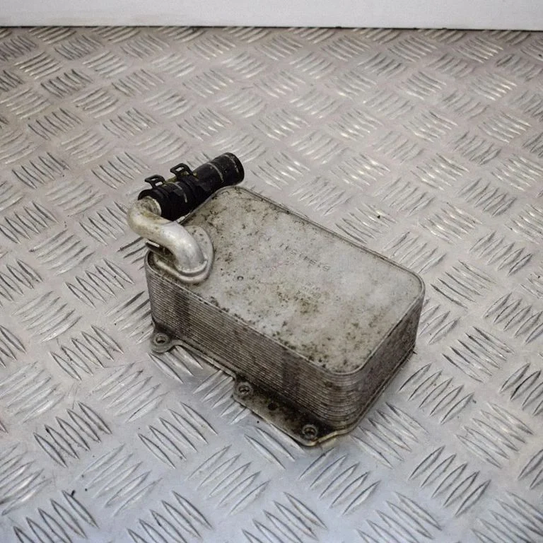Motora eļļas radiators – Audi Q7 4L (2005-2015)