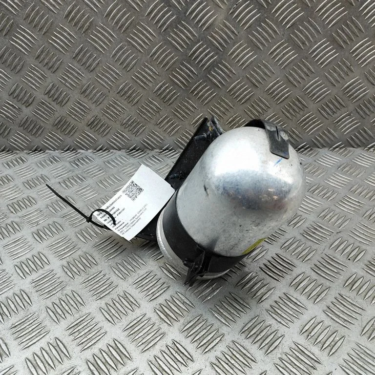 Air conditioning (A/C) air dryer 97805GI040