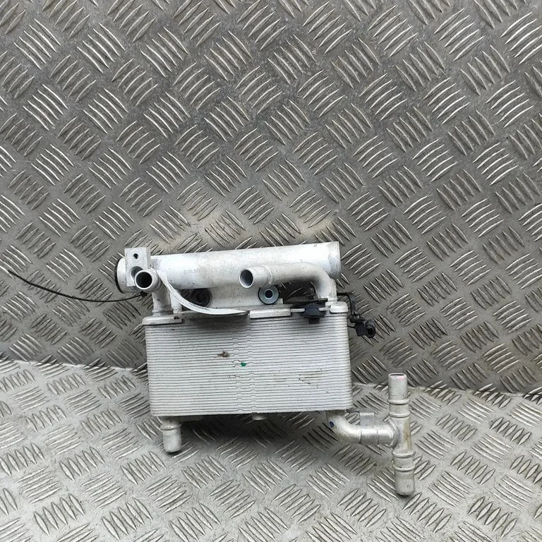 Air conditioning (A/C) air dryer 97606KL520