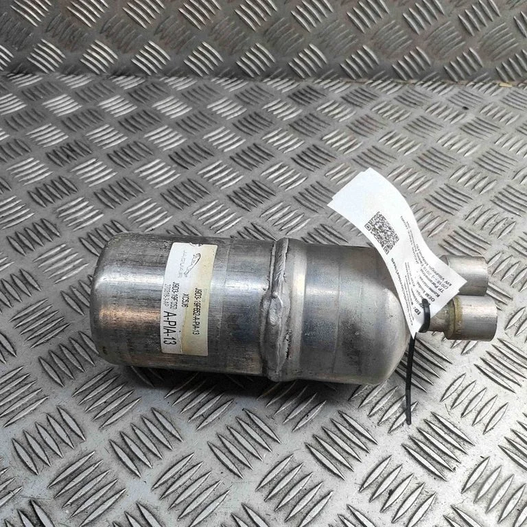 Air conditioning (A/C) air dryer J9D319F652A