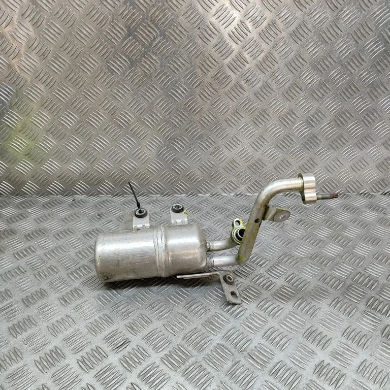 Air conditioning (A/C) air dryer – Ford Focus C-MAX (2003-2010)