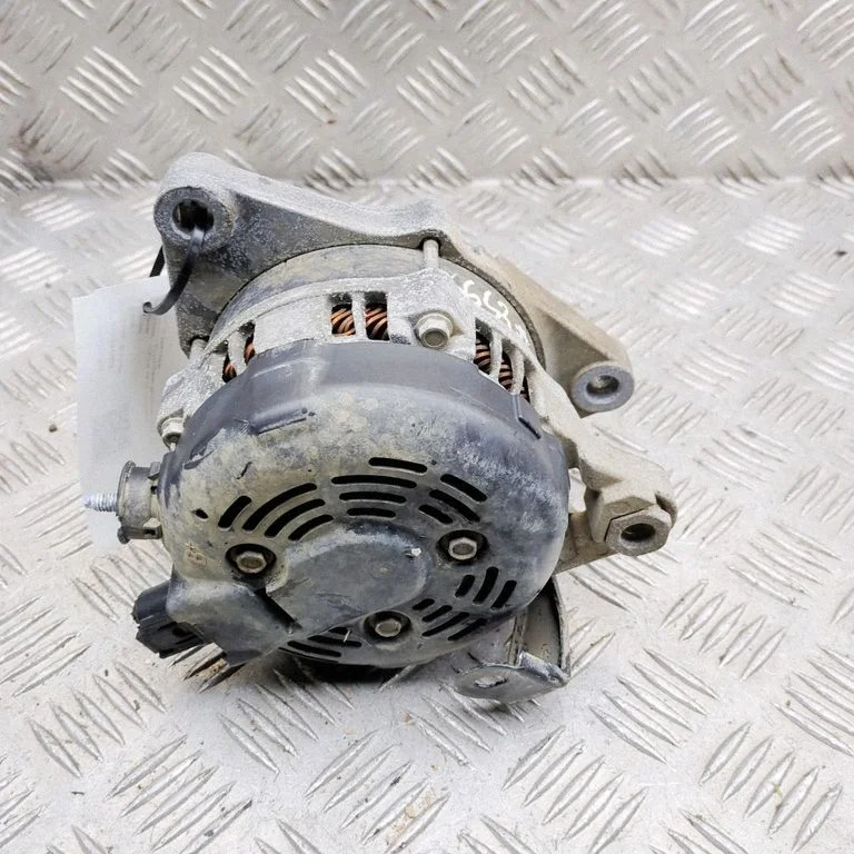 Generator/alternator – Toyota Hilux (AN120, AN130) (2015-2020)