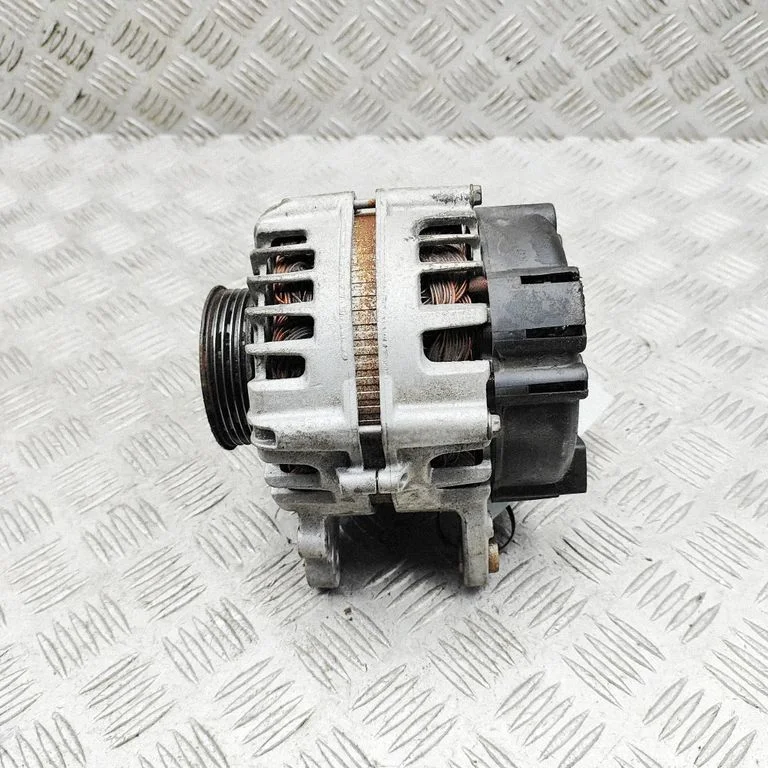 Ģenerators 06E903024L