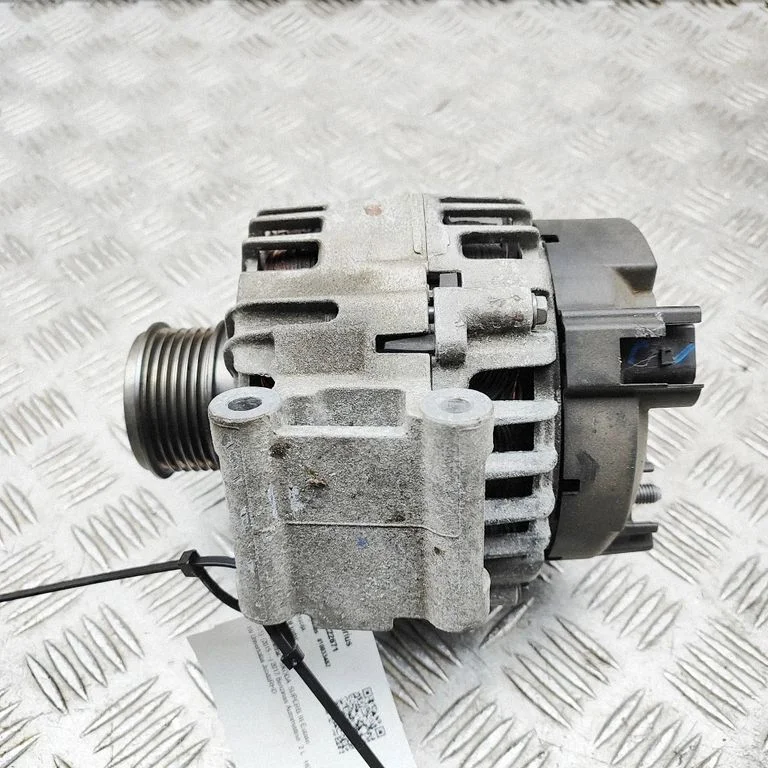 Ģenerators 06K903015B
