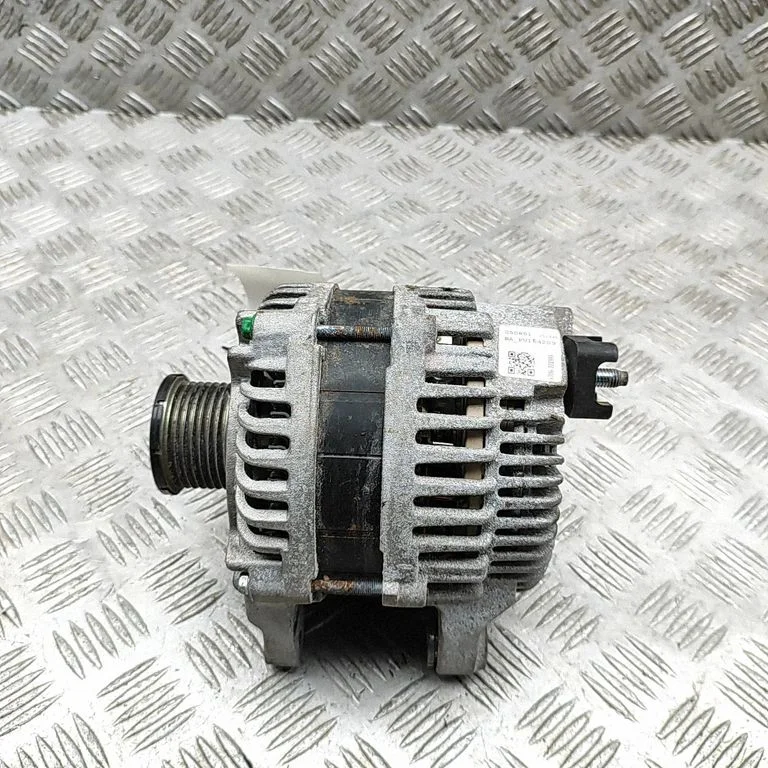 Alternator LRA03596